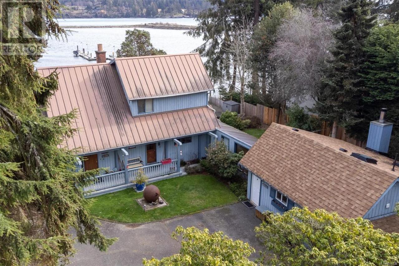 Salty Towers Ocean Front Cottages Sooke Exterior foto