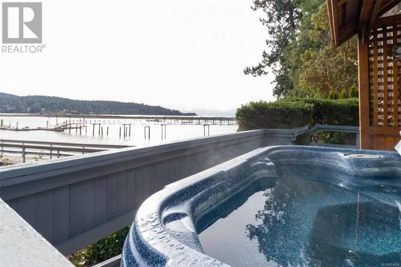 Salty Towers Ocean Front Cottages Sooke Exterior foto