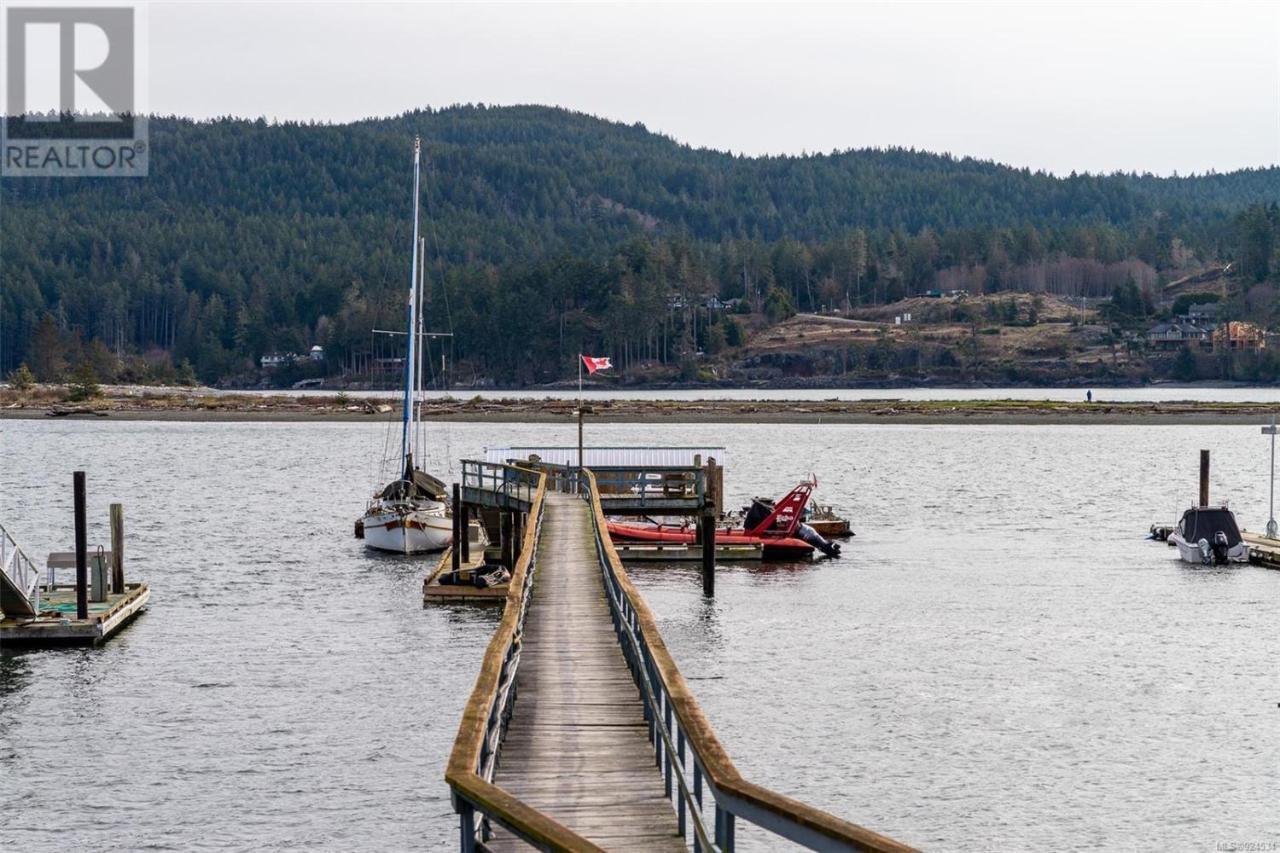 Salty Towers Ocean Front Cottages Sooke Exterior foto