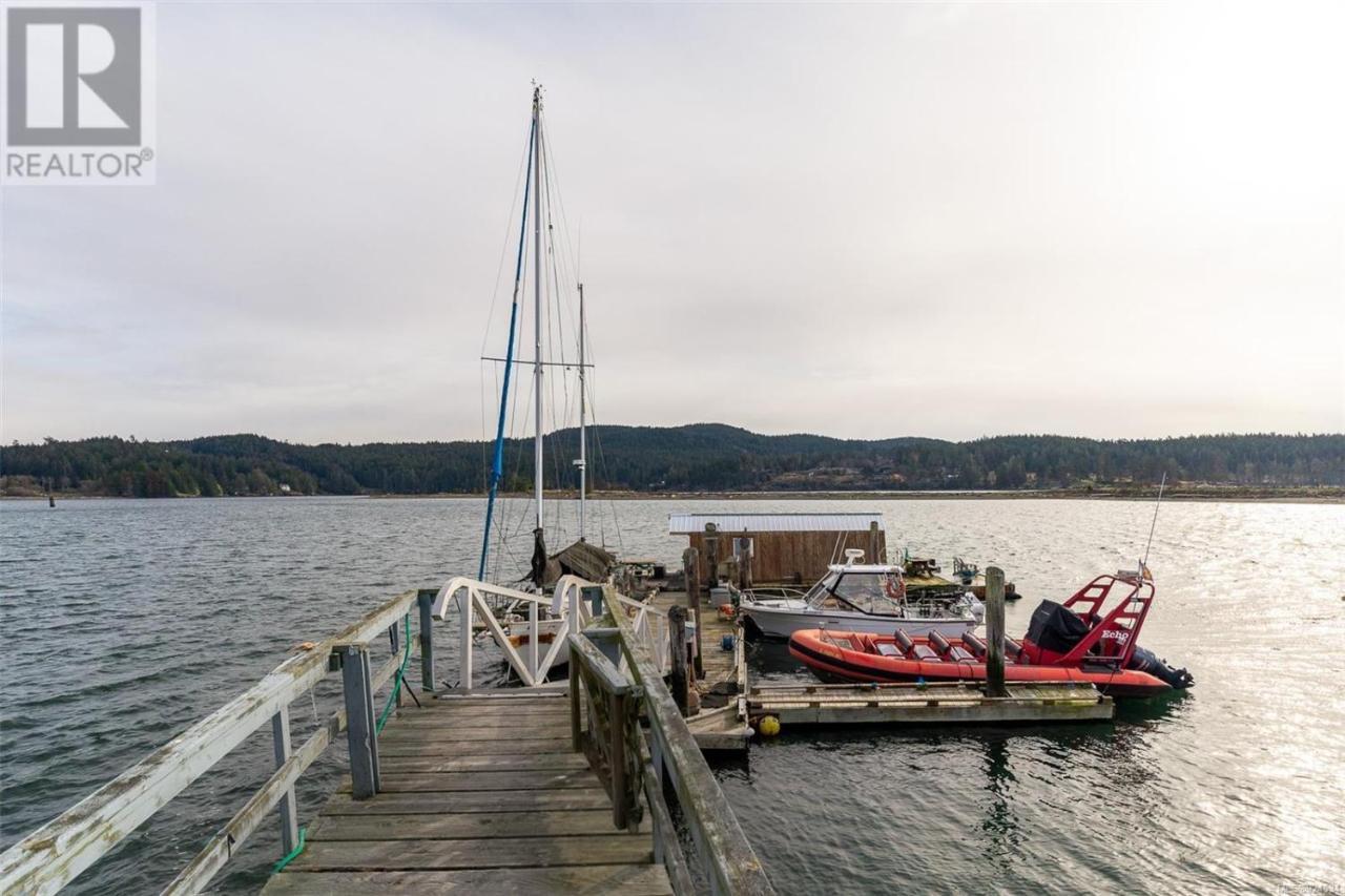 Salty Towers Ocean Front Cottages Sooke Exterior foto